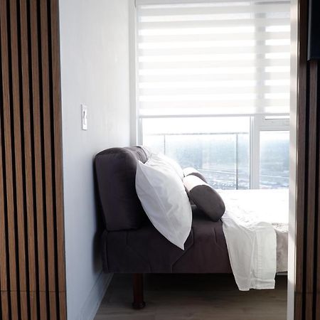 Modern Luxury Waterfront Condo ミシサガ エクステリア 写真