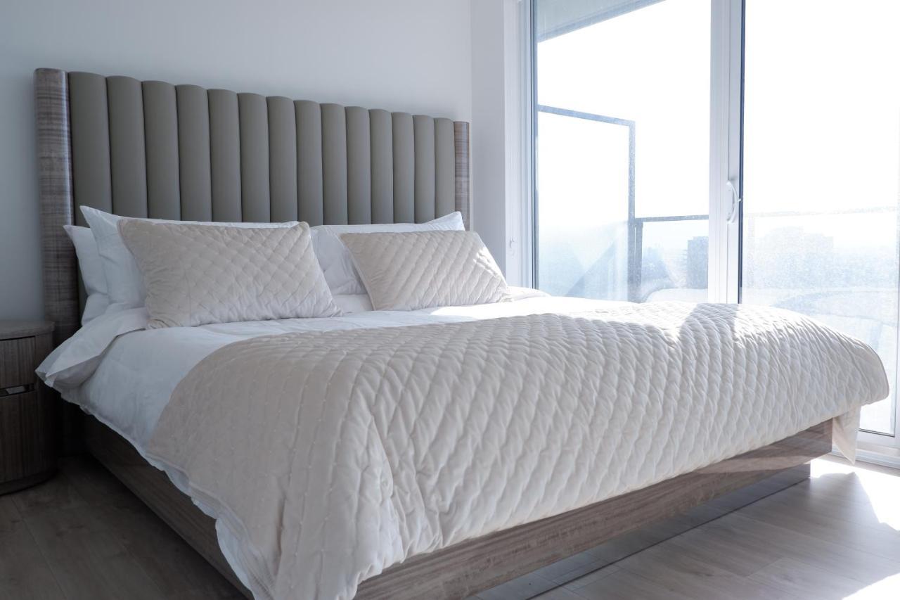 Modern Luxury Waterfront Condo ミシサガ エクステリア 写真